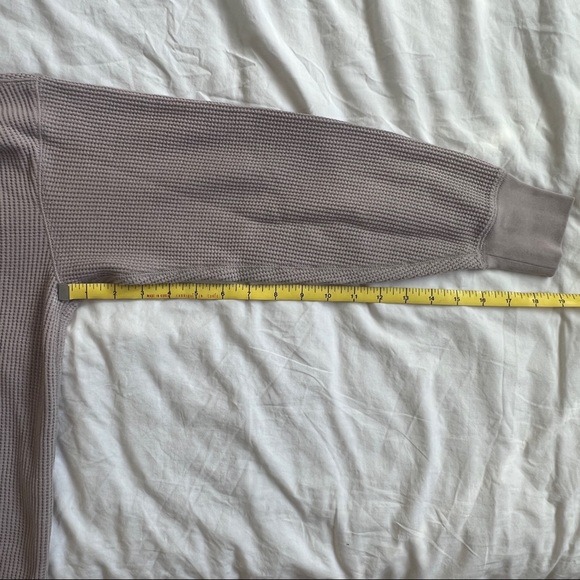 Uniqlo Hood Long Sleeve - Picture 7 of 8